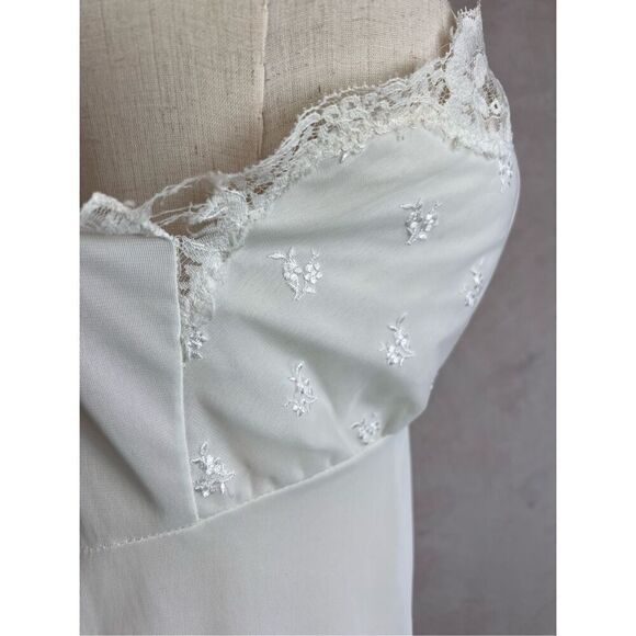 Vintage White Plus Size Slip Dress - Picture 8 of 12